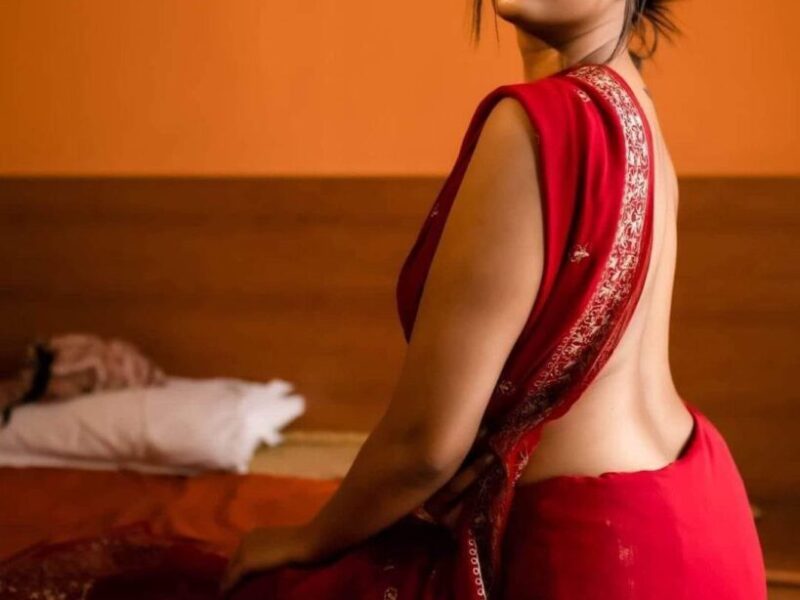 Low Rate Service Call Girls in Delhi – Lal Quila 9999894380