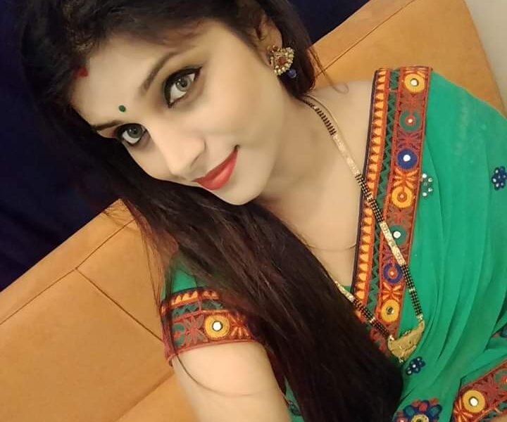 VIP Call-girls In Noida (Delhi) 9711108085 Short 2500 Night 8000