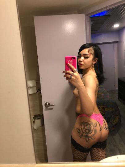 🔥Exotic Native sexy Queen🔥🍑💦💦 Fresh Out The Shower 🛀 Wet Juicy 🔥 Warm 🐱 Come Bend Me Or Let Me Ride You 😜