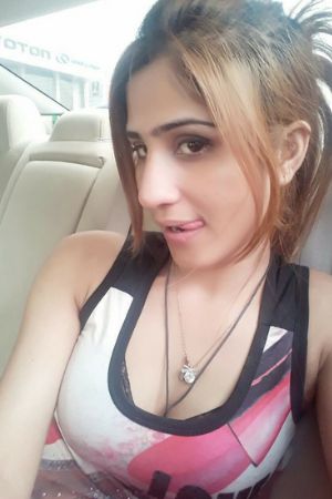 (noida )Call Girls In noida pari chock ☎8800 343505- Escorts Service